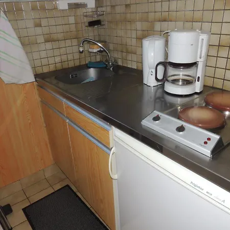 Appartement Royan: T2 Proche Avec Parking Privé - Fr-1-71-63 *