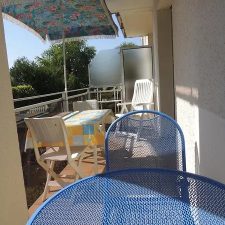 Royan: T2 Proche Avec Parking Prive - Fr-1-71-63 Daire Royan