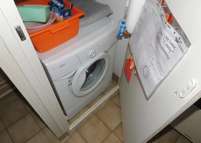 Daire Royan: T2 Proche Avec Parking Prive - Fr-1-71-63 Royan