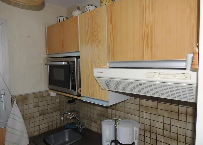 Royan: T2 Proche Avec Parking Prive - Fr-1-71-63 Daire